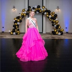 Pageant gown Teen fully stoned on top